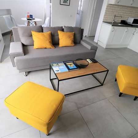 Serenity Heights Apartment: A Panoramic Haven Near Old Town - Free Minibar Bucareste Exterior foto
