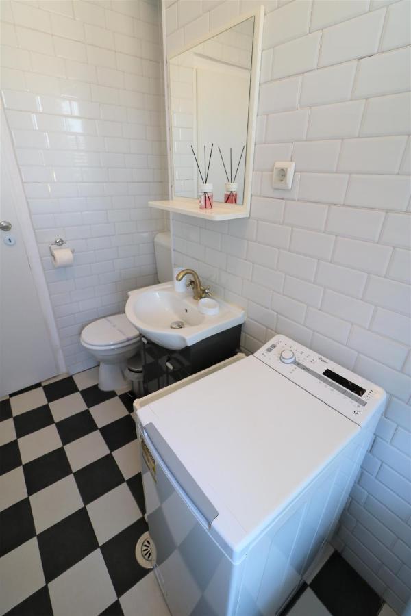 Serenity Heights Apartment: A Panoramic Haven Near Old Town - Free Minibar Bucareste Exterior foto