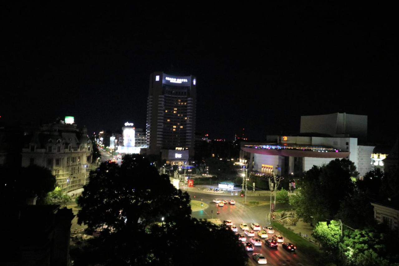 Serenity Heights Apartment: A Panoramic Haven Near Old Town - Free Minibar Bucareste Exterior foto